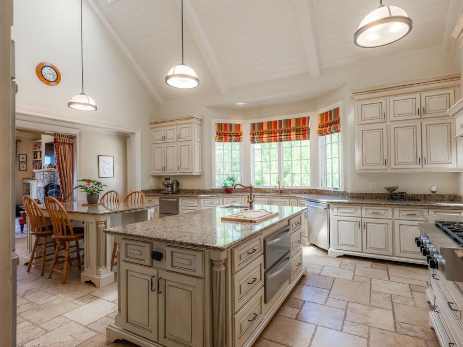 Kitchen island