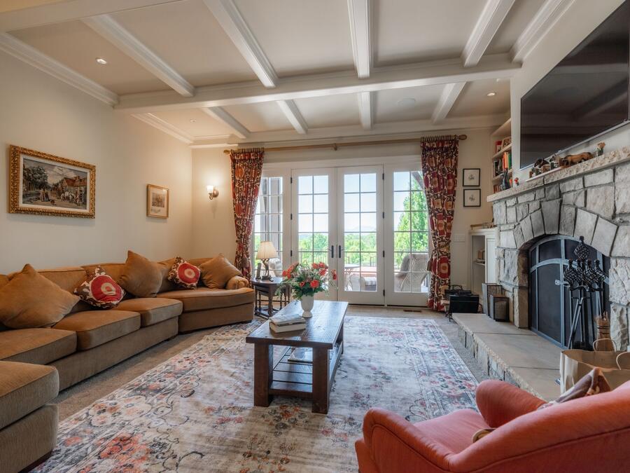Snug with wood-burning stone fireplace